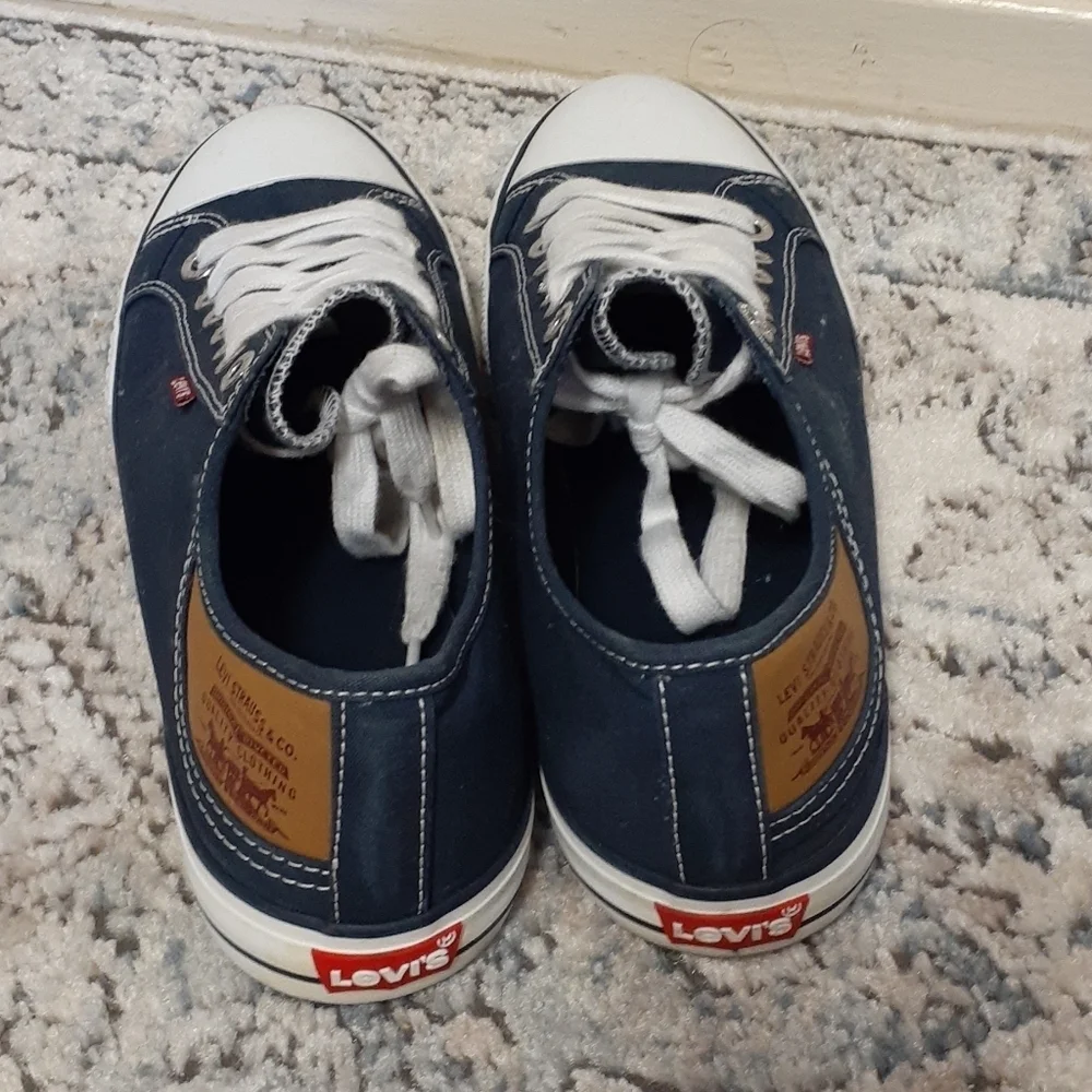 Levi's sneakers